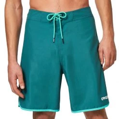 New π Oakley Solid Crest 19 Board Short Men's π